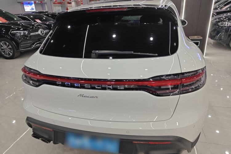Used Porsche Macan 2023 Macan 2.0T Exterior 4