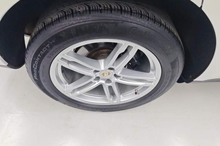 Used Porsche Macan 2023 Macan 2.0T Exterior 5