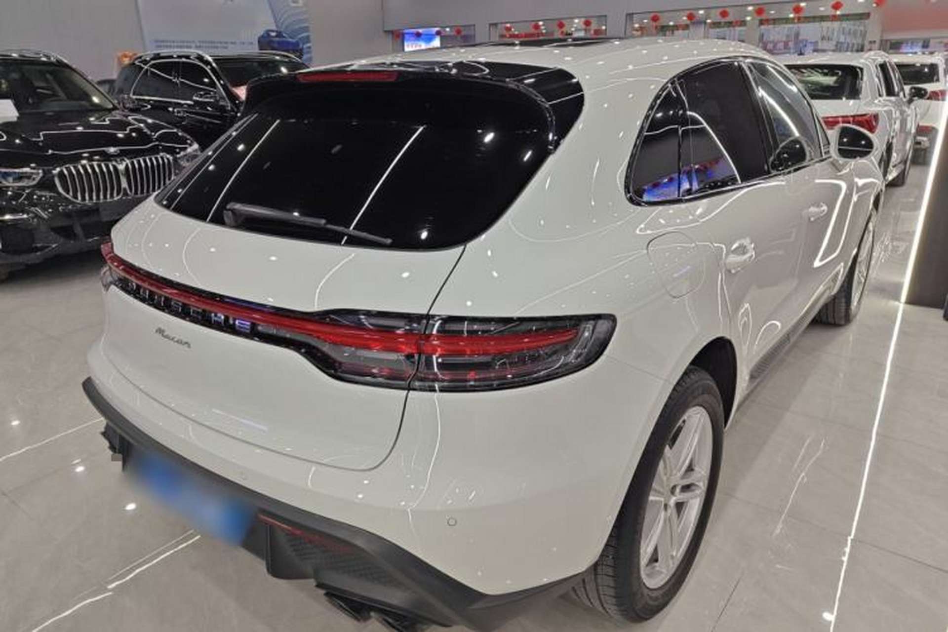 Used Porsche Macan 2023 Macan 2.0T Exterior 5