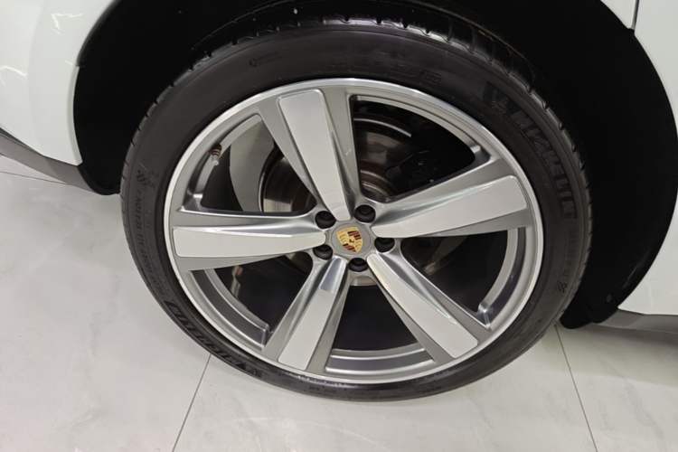 Used Porsche Macan 2023 Macan 2.0T Exterior 5