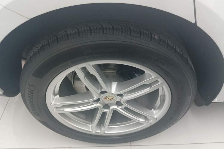 Used Porsche Macan 2023 Macan 2.0T Exterior 5