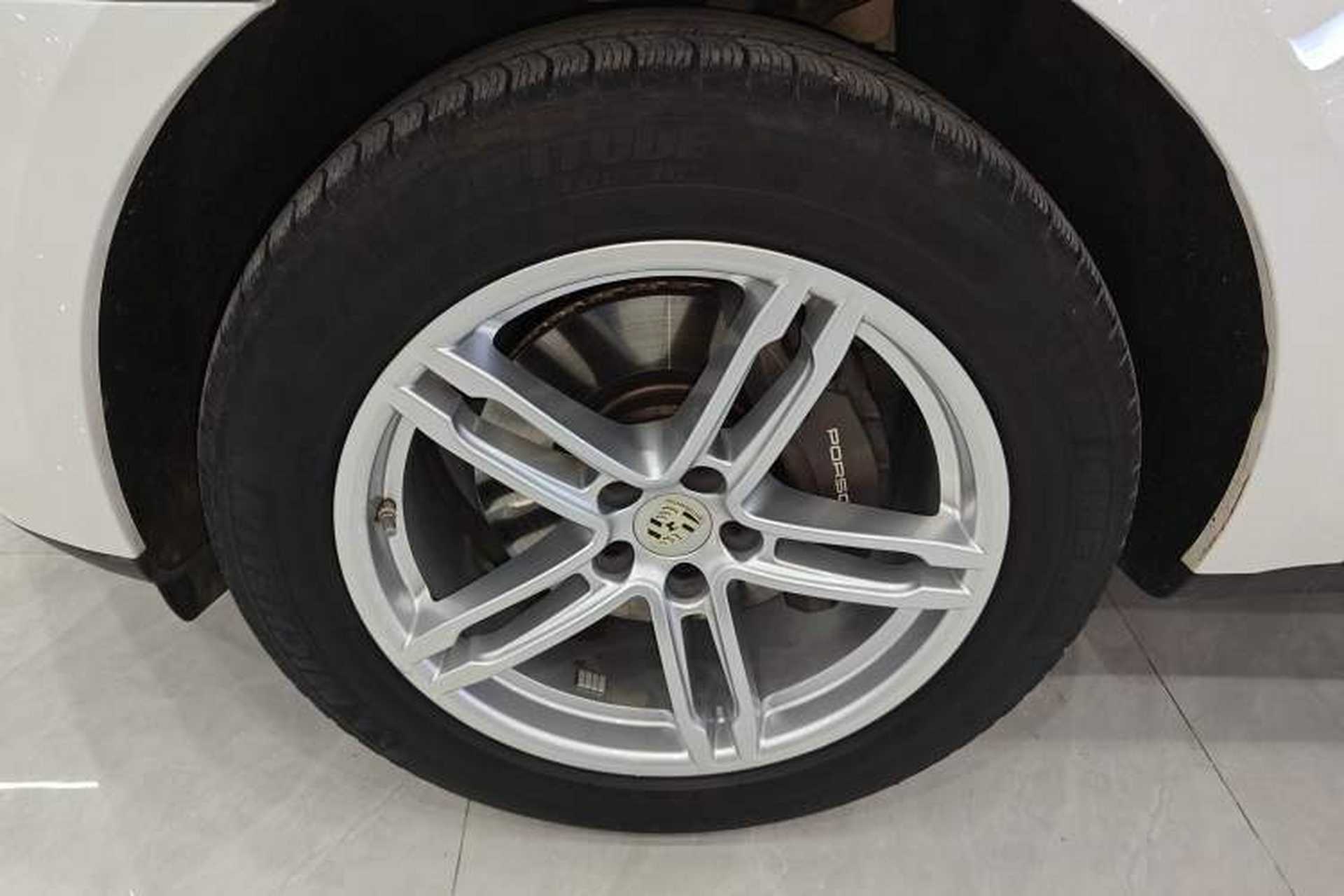 Used Porsche Macan 2023 Macan 2.0T Exterior 7