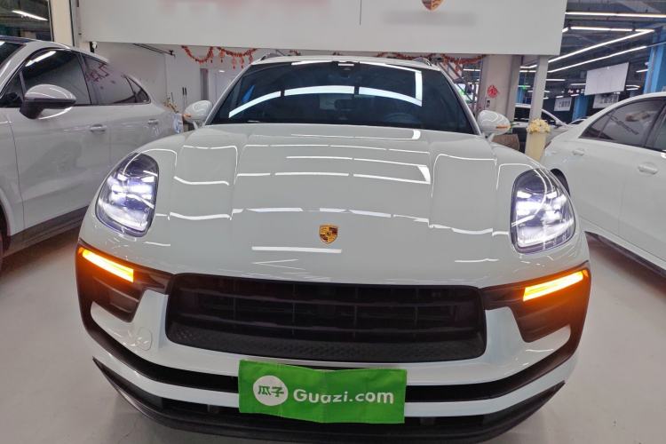Used Porsche Macan 2023 Macan 2.0T Front