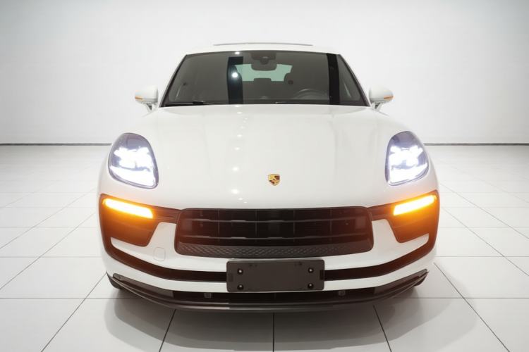 Used Porsche Macan 2023 Macan 2.0T Front