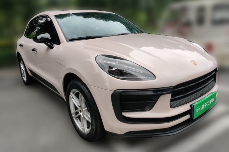 Used Porsche Macan 2023 Macan 2.0T Front Right 45 Deg