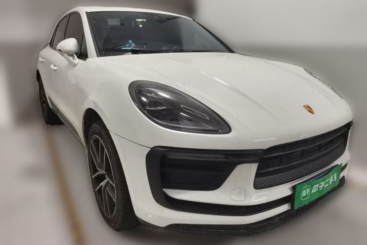 Used Porsche Macan 2023 Macan T 2.0T Front Right 45 Deg