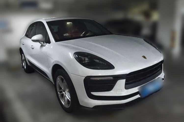 Used Porsche Macan 2023 Macan 2.0T Front Right 45 Deg