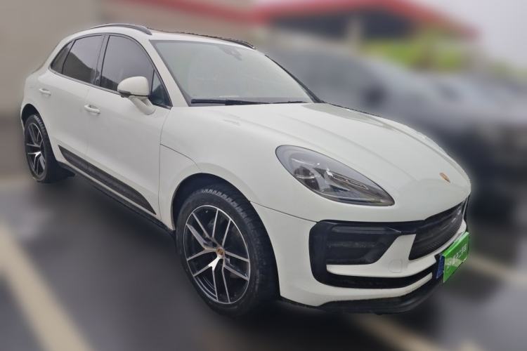 Used Porsche Macan 2023 Macan T 2.0T Front Right 45 Deg