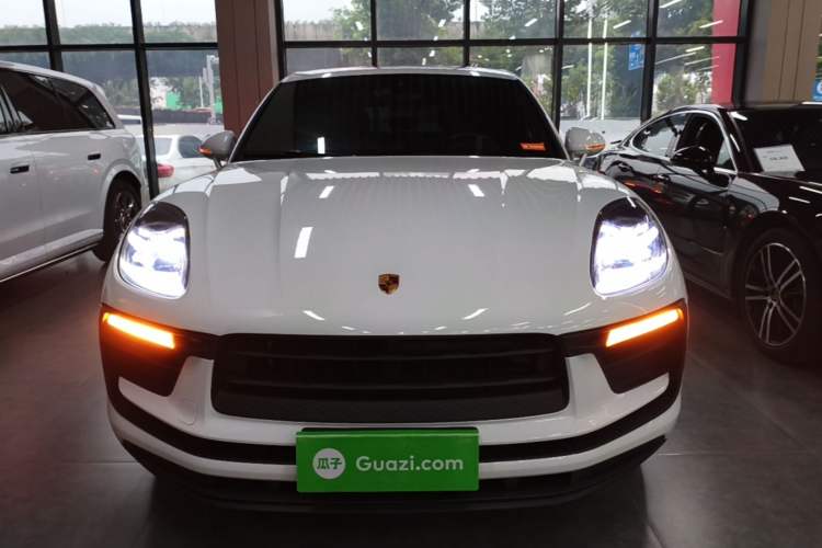 Used Porsche Macan 2023 Macan 2.0T Front