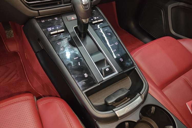 Used Porsche Macan 2023 Macan 2.0T Gear Lever