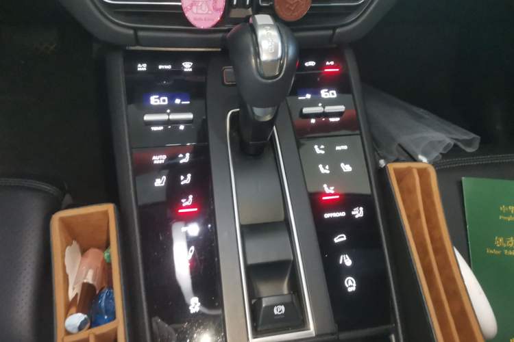 Used Porsche Macan 2023 Macan 2.0T Gear Lever