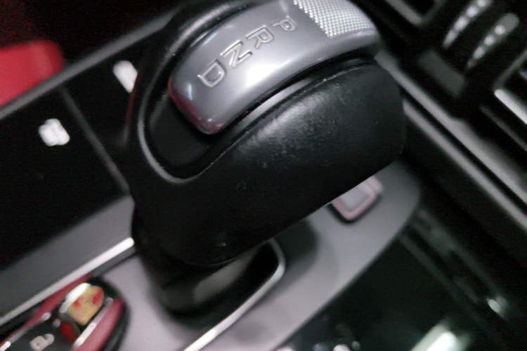 Used Porsche Macan 2023 Macan T 2.0T Gear Lever