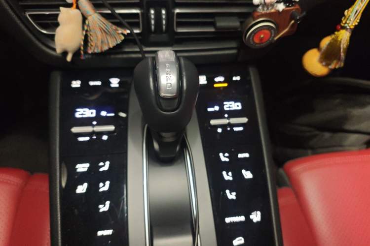 Used Porsche Macan 2023 Macan 2.0T Gear Lever