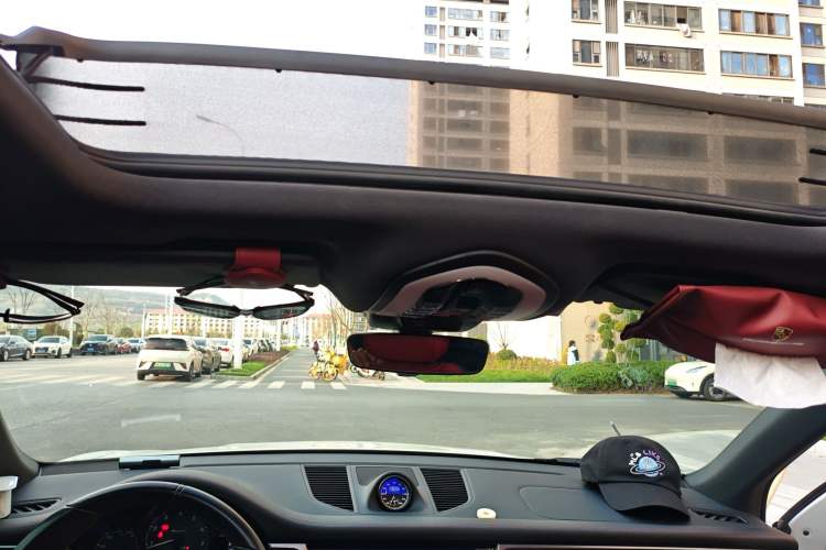 Used Porsche Macan 2023 Macan T 2.0T Headliner