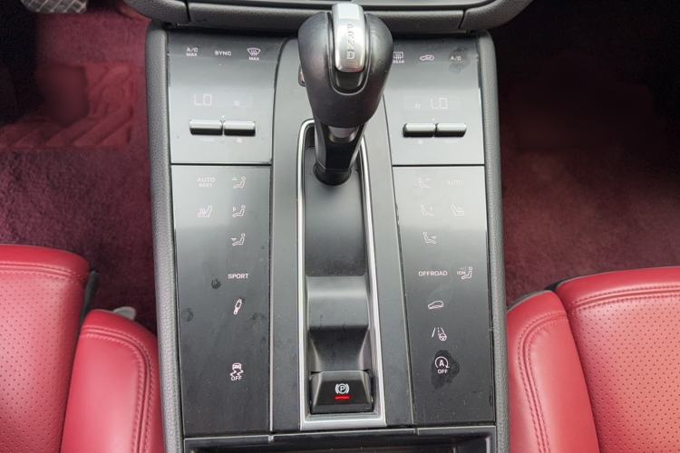 Used Porsche Macan 2023 Macan 2.0T Interior 4