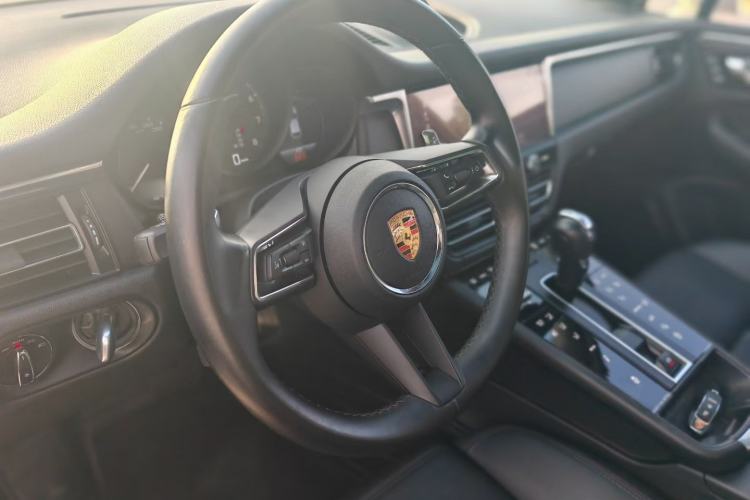 Used Porsche Macan 2023 Macan 2.0T Interior 5