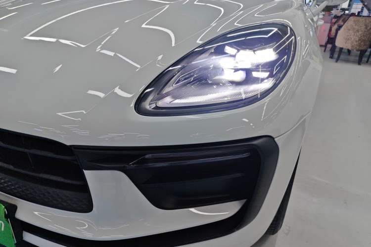 Used Porsche Macan 2023 Macan 2.0T Left Front Headlight