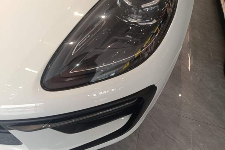 Used Porsche Macan 2023 Macan 2.0T Left Front Headlight