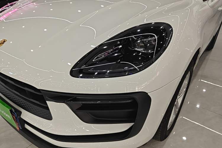 Used Porsche Macan 2023 Macan 2.0T Left Front Headlight