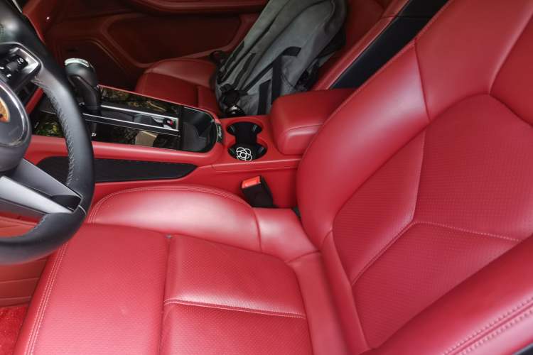 Used Porsche Macan 2023 Macan T 2.0T Left Front Seat