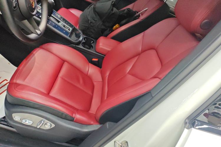 Used Porsche Macan 2023 Macan 2.0T Left Front Seat