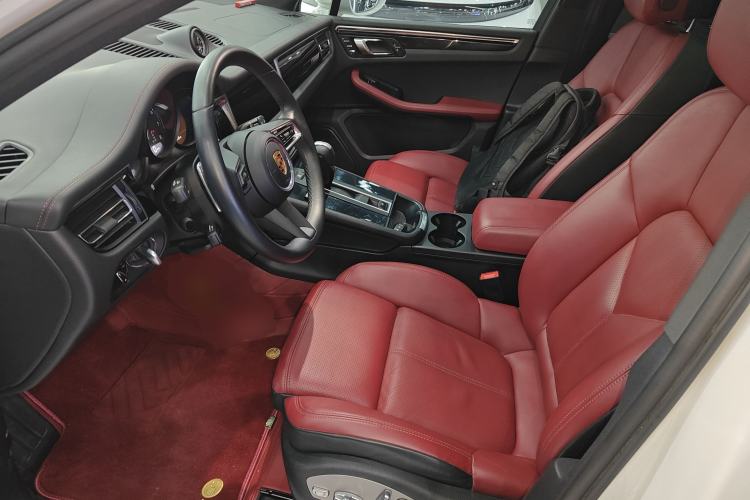 Used Porsche Macan 2023 Macan 2.0T Left Front Seat