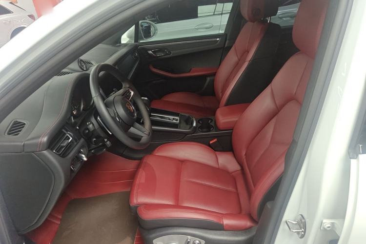 Used Porsche Macan 2023 Macan 2.0T Left Front Seat