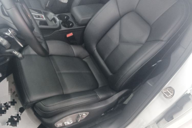 Used Porsche Macan 2023 Macan 2.0T Left Front Seat