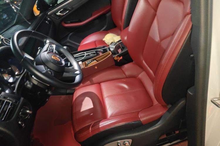 Used Porsche Macan 2023 Macan 2.0T Left Front Seat
