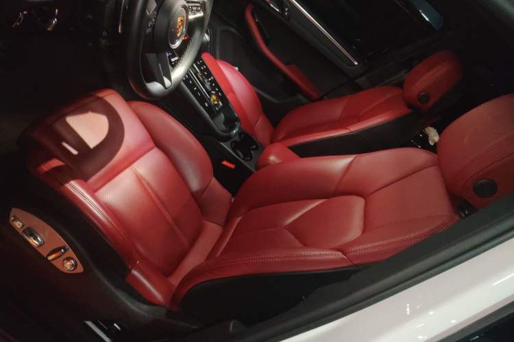 Used Porsche Macan 2023 Macan 2.0T Left Front Seat