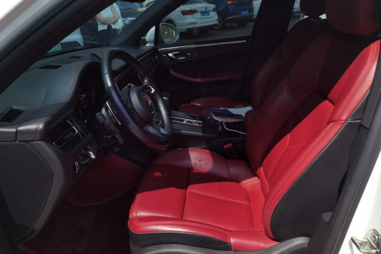Used Porsche Macan 2023 Macan 2.0T Left Front Seat