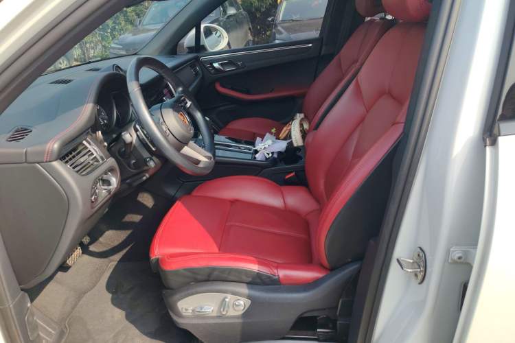 Used Porsche Macan 2023 Macan 2.0T Left Front Seat