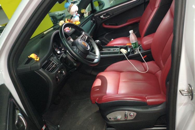 Used Porsche Macan 2023 Macan 2.0T Left Front Seat