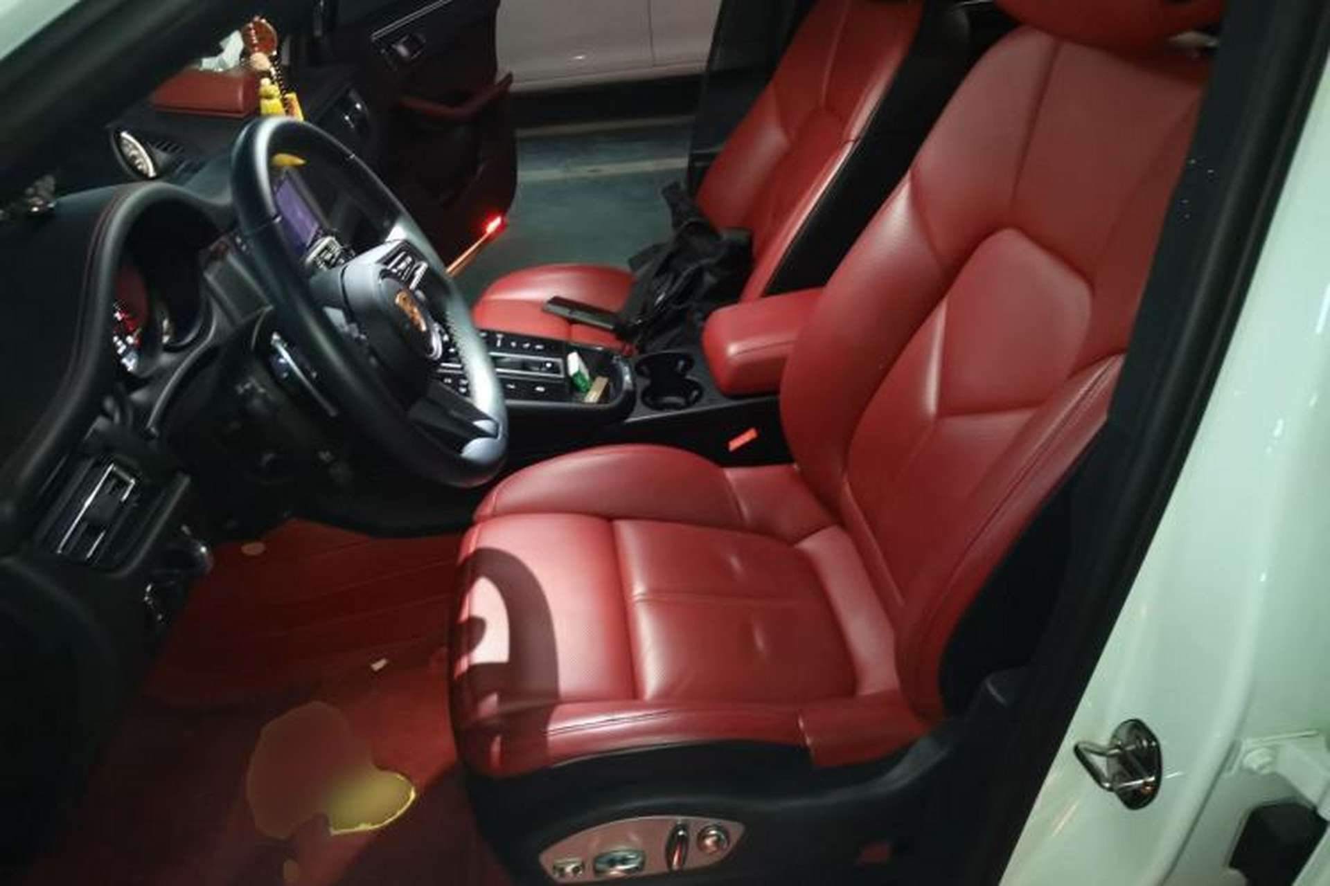 Used Porsche Macan 2023 Macan 2.0T Left Front Seat