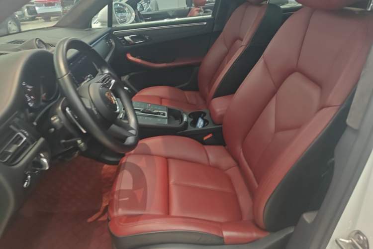 Used Porsche Macan 2023 Macan 2.0T Left Front Seat