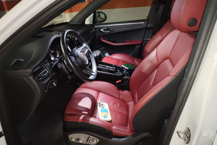 Used Porsche Macan 2023 Macan 2.0T Left Front Seat