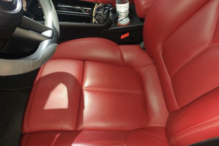 Used Porsche Macan 2023 Macan 2.0T Left Front Seat