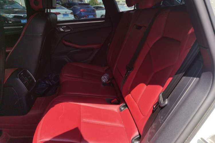 Used Porsche Macan 2023 Macan 2.0T Left Rear Seat