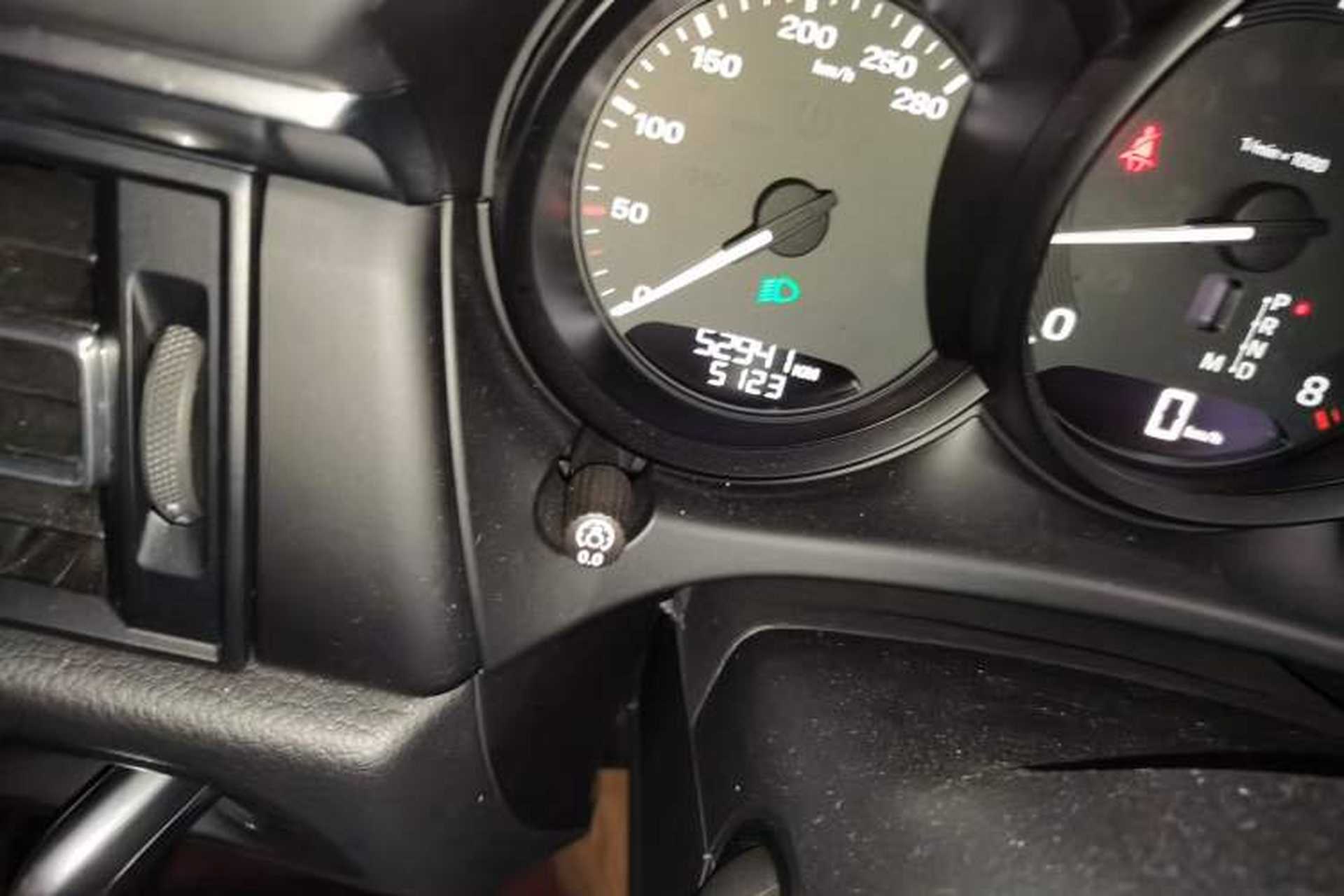 Used Porsche Macan 2023 Macan 2.0T Odometer Close Up