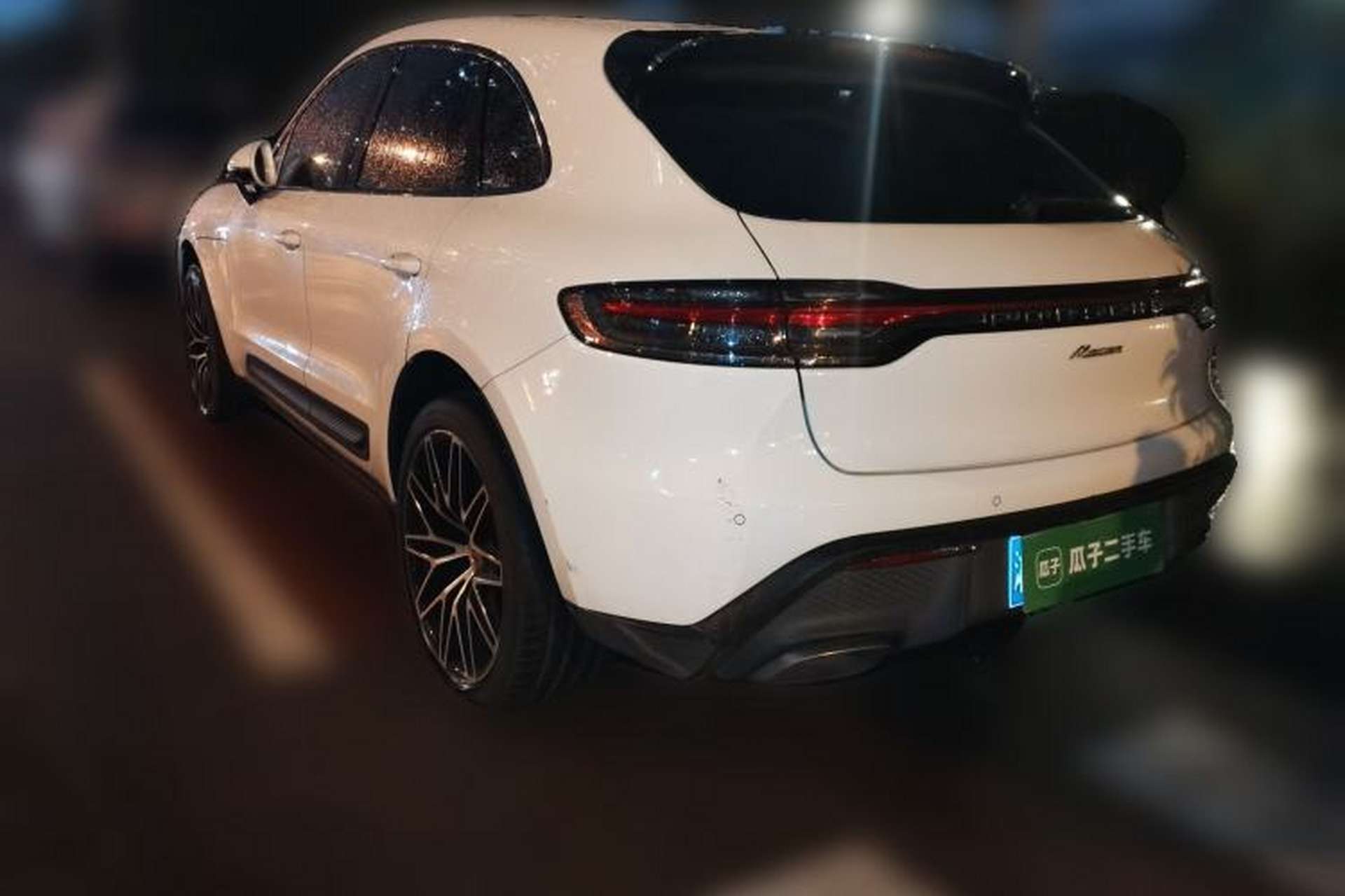 Used Porsche Macan 2023 Macan 2.0T Rear Left 45 Deg