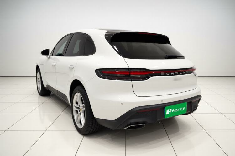 Used Porsche Macan 2023 Macan T 2.0T Rear Left 45 Deg