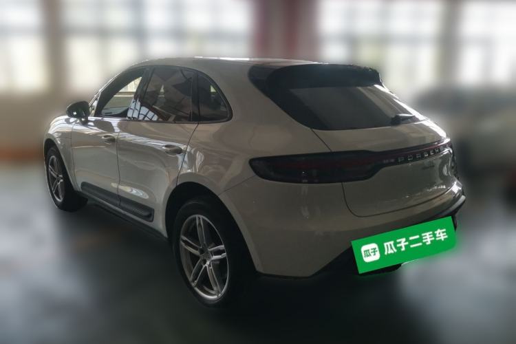 Used Porsche Macan 2023 Macan 2.0T Rear Left 45 Deg