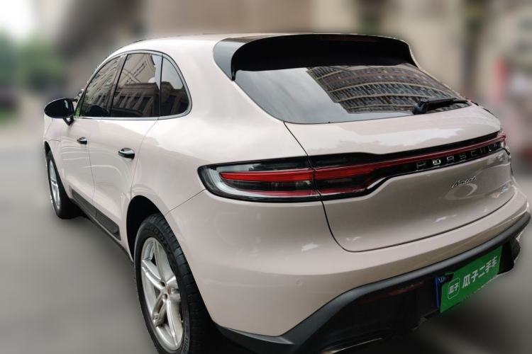 Used Porsche Macan 2023 Macan 2.0T Rear Left 45 Deg