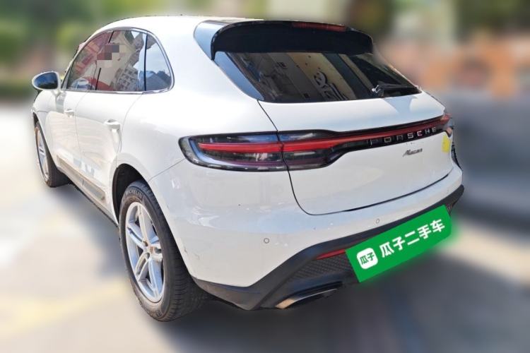 Used Porsche Macan 2023 Macan 2.0T Rear Left 45 Deg