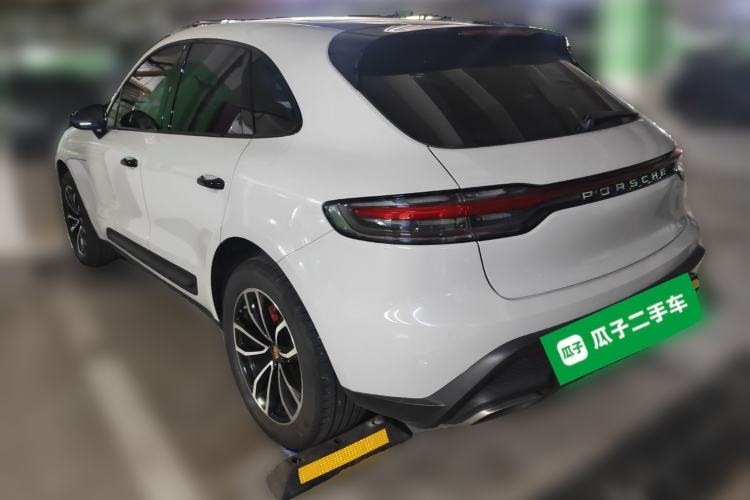 Used Porsche Macan 2023 Macan 2.0T Rear Left 45 Deg