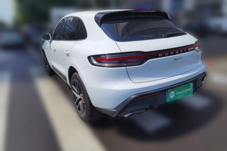 Used Porsche Macan 2023 Macan 2.0T Rear Left 45 Deg