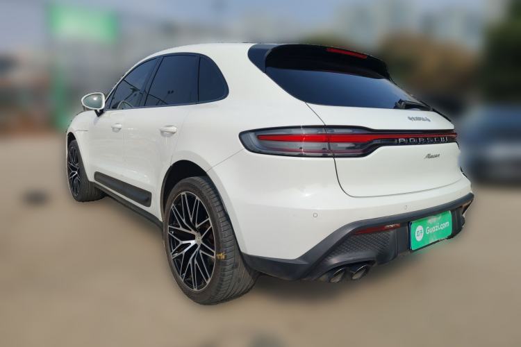 Used Porsche Macan 2023 Macan 2.0T Rear Left 45 Deg