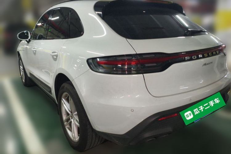 Used Porsche Macan 2023 Macan 2.0T Rear Left 45 Deg