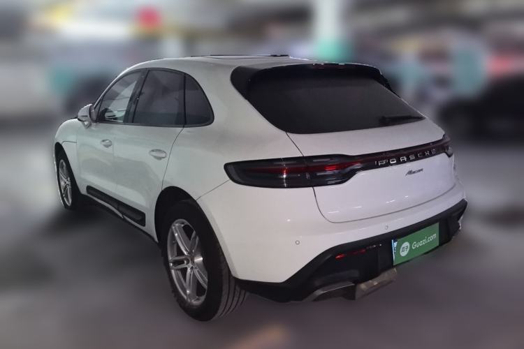 Used Porsche Macan 2023 Macan 2.0T Rear Left 45 Deg