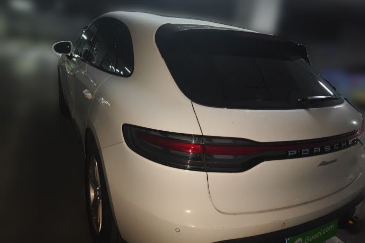 Used Porsche Macan 2023 Macan 2.0T Rear Left 45 Deg